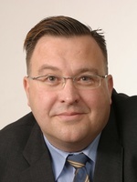 Norbert Schuster zugeschnitten