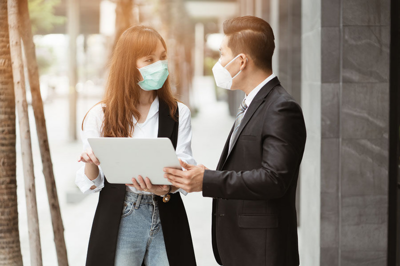 Nicht nur in Gesundheitsberufen ist eine Covid-19-Ansteckung sehr leicht möglich