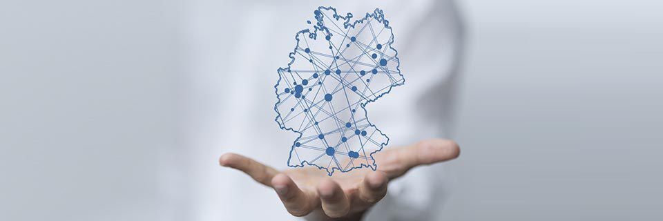 Laut Glasfaserverband stemmten die Breko-Netzbetreiber Stand Mitte 2015 mehr als 80 Prozent des Glasfaserausbaus (FTTB/FTTH) in Deutschland. Laut Glasfaserverband stemmten die Breko-Netzbetreiber Stand Mitte 2015 mehr als 80 Prozent des Glasfaserausbaus (FTTB/FTTH) in Deutschland.