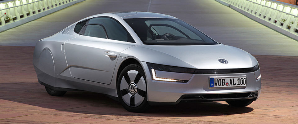 VW auf der Suche nach neuer Plattform - in der IT und bei Auto soll es hybrid zugehen. Das Foto zeigt das Modell "XL1". VW auf der Suche nach neuer Plattform - in der IT und bei Auto soll es hybrid zugehen. Das Foto zeigt das Modell "XL1".