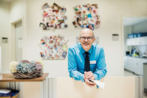 Jochen Fleßner, IT-Leiter Klinikum Emden, hat mit TA Triumph Adler die Drucker- und Kopiererflotte modernisiert Jochen Fleßner, IT-Leiter Klinikum Emden, hat mit TA Triumph Adler die Drucker- und Kopiererflotte modernisiert