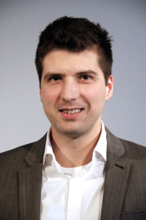 „Viele Unternehmen haben noch immer getrennte Server-, Speicher- und Netzwerkteams, die unterschiedliche Ziele verfolgen und nicht auf die Gesamtstrategie abgestimmt sind.“ Andreas Olah, Senior Research Analyst für Server und Big Data, IDC. „Viele Unternehmen haben noch immer getrennte Server-, Speicher- und Netzwerkteams, die unterschiedliche Ziele verfolgen und nicht auf die Gesamtstrategie abgestimmt sind.“ Andreas Olah, Senior Research Analyst für Server und Big Data, IDC.