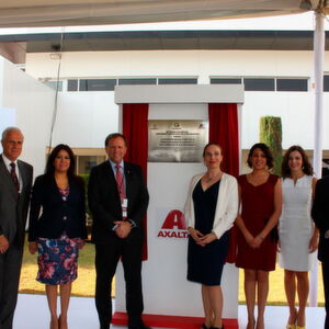 From left to right: Francisco X. Gonzalez, President Axalta Mexico; Undersecretary of Industrial Development of the State of Mexico, Laura Gonzalez; Charles W. Shaver, Axalta Chairman and CEO; Tatjana Heinrich, Managing Partner of the German-Mexican Chamber of Commerce and Industry; Aurora Denisse Ugalde, President of the Municipality of Tlalnepantla; Ana Lopez, Executive Vice President and General Director of the American Chamber; Jorge Cossio, President Axalta Latin America. From left to right: Francisco X. Gonzalez, President Axalta Mexico; Undersecretary of Industrial Development of the State of Mexico, Laura Gonzalez; Charles W. Shaver, Axalta Chairman and CEO; Tatjana Heinrich, Managing Partner of the German-Mexican Chamber of Commerce and Industry; Aurora Denisse Ugalde, President of the Municipality of Tlalnepantla; Ana Lopez, Executive Vice President and General Director of the American Chamber; Jorge Cossio, President Axalta Latin America.