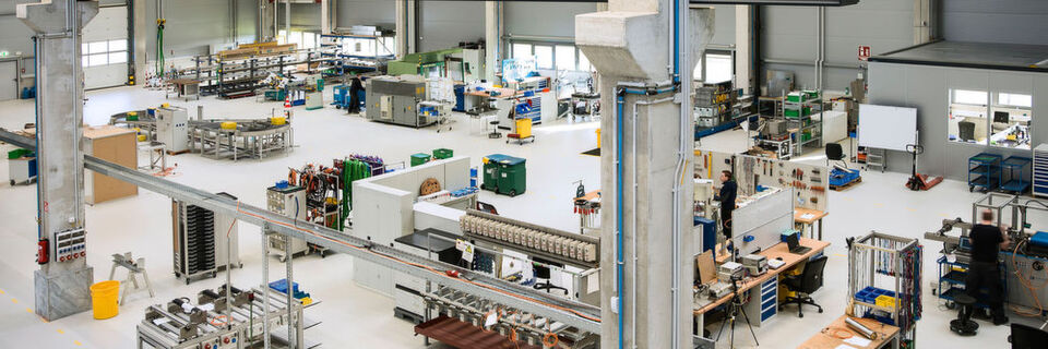 Das Interroll Research Center in Baal ist weltweit für die Produktentwicklungen verantwortlich, die von hier aus in die sieben Global Centers of Excellence gehen. Das Interroll Research Center in Baal ist weltweit für die Produktentwicklungen verantwortlich, die von hier aus in die sieben Global Centers of Excellence gehen.