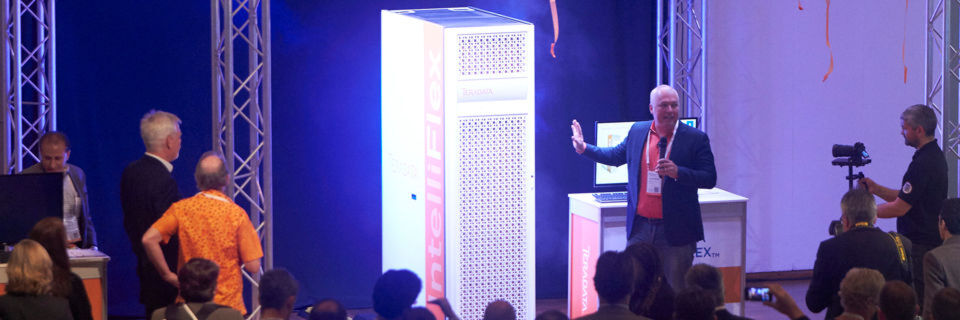 Die IntelliFlex-Enthüllung auf der Teradata Universe 2016 in Hamburg Die IntelliFlex-Enthüllung auf der Teradata Universe 2016 in Hamburg