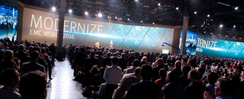 EMC {code} zeigt auf der EMC-World neue Open-Source-Projekte für persistenten Speicher in Container-Umgebungen. EMC {code} zeigt auf der EMC-World neue Open-Source-Projekte für persistenten Speicher in Container-Umgebungen.