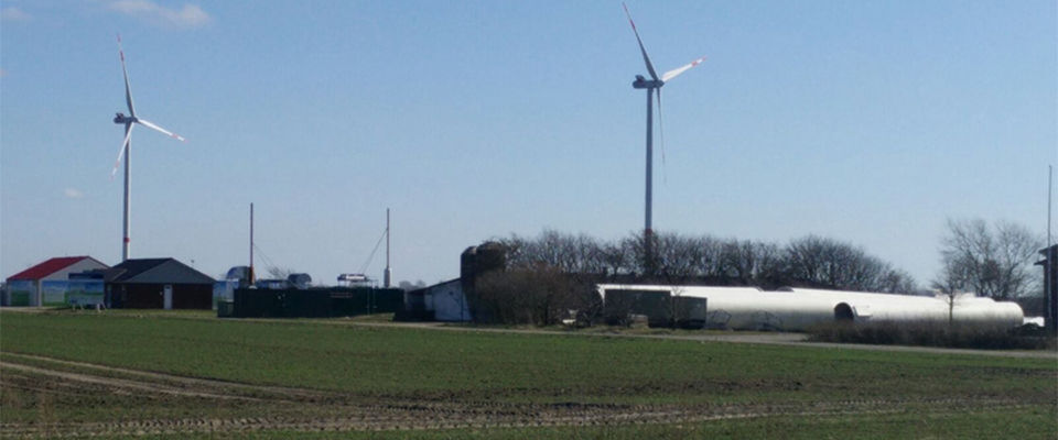 Eine Batterie mit einer Kapazität von 3,4 MWh sorgt im Windcloud-Rechenzentrum für zusätzliche, ausgleichende Energie zu Windkraft. Eine Batterie mit einer Kapazität von 3,4 MWh sorgt im Windcloud-Rechenzentrum für zusätzliche, ausgleichende Energie zu Windkraft.