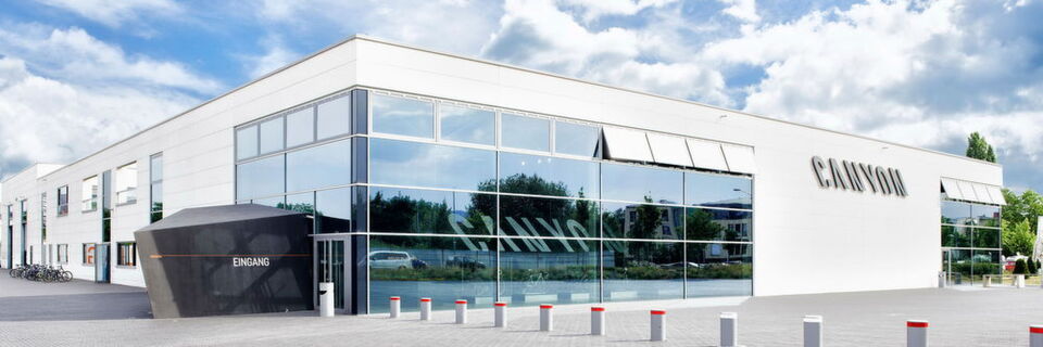 Im neuen Logistik- und Montagezentrum von Canyon Bicycles sorgen Regallösungen von Bito für einen optimalen Materialfluss. Im neuen Logistik- und Montagezentrum von Canyon Bicycles sorgen Regallösungen von Bito für einen optimalen Materialfluss.