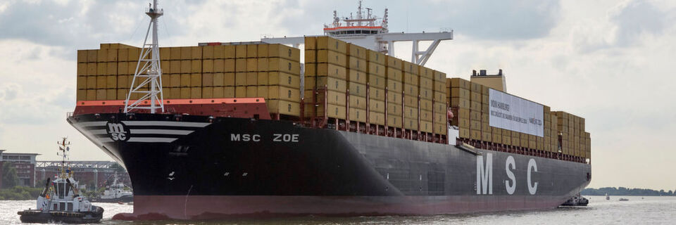 Die MSC Zoe gilt gemeinsam mit ihren Schwesterschiffen MSC Oscar und MSC Oliver als größtes Containerschiff der Welt. Die MSC Zoe gilt gemeinsam mit ihren Schwesterschiffen MSC Oscar und MSC Oliver als größtes Containerschiff der Welt.