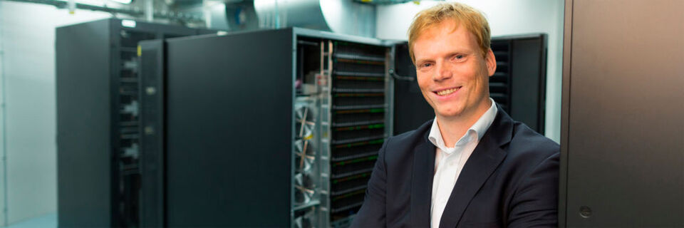 „Die Grundidee der Initiative war, auch anspruchsvollere Anwendungen zu zentralisieren und mehr komplette Desktops für unsere Anwender über das Rechenzentrum zur Verfügung zu stellen“, sagt David Kreft, Leiter Systemmanagement, ServiceDesk und Windows Entwicklung bei WAGO. „Die Grundidee der Initiative war, auch anspruchsvollere Anwendungen zu zentralisieren und mehr komplette Desktops für unsere Anwender über das Rechenzentrum zur Verfügung zu stellen“, sagt David Kreft, Leiter Systemmanagement, ServiceDesk und Windows Entwicklung bei WAGO.