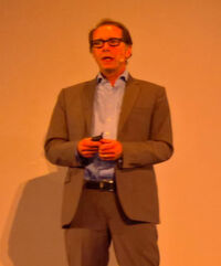 „Wir öffnen Cloud28+ für andere Plattformen, weil so echte Hybrid Clouds möglich werden“, Xavier Poisson Gouyon Beauchamps, Vice President Hybrid IT EMEA bei HPE. „Wir öffnen Cloud28+ für andere Plattformen, weil so echte Hybrid Clouds möglich werden“, Xavier Poisson Gouyon Beauchamps, Vice President Hybrid IT EMEA bei HPE.