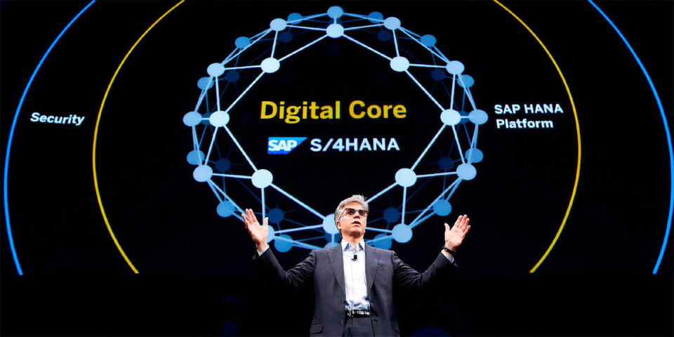 Sapphire 2016 in Orlando: Bill McDermott, CEO von SAP erläutert in seiner Keynote die weitere Unternehmens- und Produktstrategie. Sapphire 2016 in Orlando: Bill McDermott, CEO von SAP erläutert in seiner Keynote die weitere Unternehmens- und Produktstrategie.