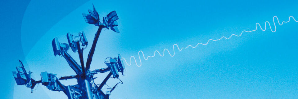 Eine abhörsichere Kommunikation über Mobilfunknetze ist heutzutage nicht mehr schwer zu realisieren. Eine abhörsichere Kommunikation über Mobilfunknetze ist heutzutage nicht mehr schwer zu realisieren.