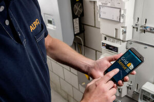 Gridsense lässt sich als Plug-On an bestehende Geräte montieren. Es gibt aber auch vom Hersteller konfigurierte Hausgeräte. Gridsense lässt sich als Plug-On an bestehende Geräte montieren. Es gibt aber auch vom Hersteller konfigurierte Hausgeräte.