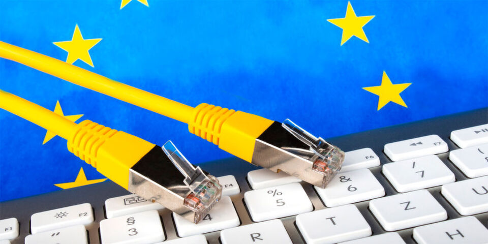 Rechtssicherheit beim Cloud Computing: Mittelfristig soll die Europäische Datenschutzgrundverordnung (General Data Protection Regulation, kurz GDPR) den Schutz sensibler Daten innerhalb der EU gewährleisten. Doch reicht dieser Ansatz aus? Eher nicht ... Rechtssicherheit beim Cloud Computing: Mittelfristig soll die Europäische Datenschutzgrundverordnung (General Data Protection Regulation, kurz GDPR) den Schutz sensibler Daten innerhalb der EU gewährleisten. Doch reicht dieser Ansatz aus? Eher nicht ...