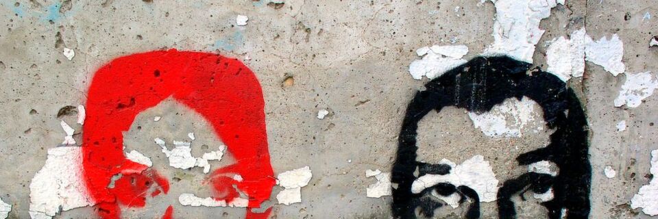 „Werbung ist Kunst!“ sagt der eine. „Werbung soll verkaufen“ meint der andere. Wer hat Recht? Und welche Argumente führen Thomas Meichle und Thomas Burrack für ihre jeweilige Sicht der Dinge ins Feld? Lesen Sie selbst. „Werbung ist Kunst!“ sagt der eine. „Werbung soll verkaufen“ meint der andere. Wer hat Recht? Und welche Argumente führen Thomas Meichle und Thomas Burrack für ihre jeweilige Sicht der Dinge ins Feld? Lesen Sie selbst.