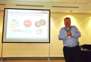 „Wir machen von uns zertifizierte Rechenzentren weltweit vergleichbar“, sagt Phil Collerton, Managing Director Uptime Institute EMEA. „Wir machen von uns zertifizierte Rechenzentren weltweit vergleichbar“, sagt Phil Collerton, Managing Director Uptime Institute EMEA.