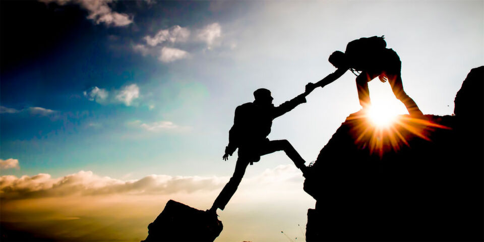 Es gibt zwar durchaus Gründe, die gegen einen Cloud-Einsatz sprechen, oft sind es aber nur Vorurteile, die sich - entsprechend begründet - schnell aus dem Weg räumen lassen. Es gibt zwar durchaus Gründe, die gegen einen Cloud-Einsatz sprechen, oft sind es aber nur Vorurteile, die sich - entsprechend begründet - schnell aus dem Weg räumen lassen.