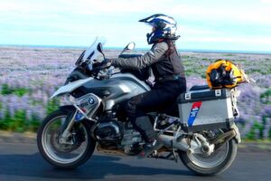 Die Zulassungszahlen für Motorräder und Leichtkrafträder in den wichtigsten Ländern der EU konnten im 1. Halbjahr 2016 erstmals geschlossen zulegen. Die Zulassungszahlen für Motorräder und Leichtkrafträder in den wichtigsten Ländern der EU konnten im 1. Halbjahr 2016 erstmals geschlossen zulegen.