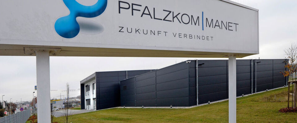 Pfalzkom | Manet bietet Unternehmen, Carriern, Institutionen und Kommunen individualisierte Produkte und Services für ihre Telekommunikation und Rechenzentren. Pfalzkom | Manet bietet Unternehmen, Carriern, Institutionen und Kommunen individualisierte Produkte und Services für ihre Telekommunikation und Rechenzentren.