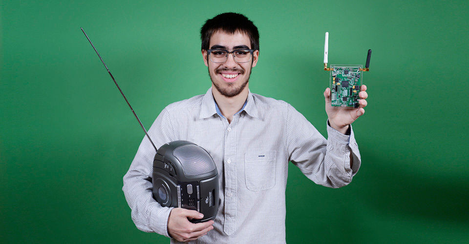 Der erste Platz in der Kategorie Technik ging bei Jugend forscht 2016 an Lukas Lao Beyer und das von ihm entwickelte USB-Peripheriegerät für Software Defined Radio (SDR). Der erste Platz in der Kategorie Technik ging bei Jugend forscht 2016 an Lukas Lao Beyer und das von ihm entwickelte USB-Peripheriegerät für Software Defined Radio (SDR).