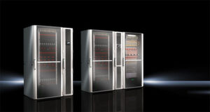 Das Rack- und Reihenkühlung mit Splitsystem „LCP DX“: Je nach Einsatzzweck kann es kostengünstiger sein, gezielt einzelne Racks zu kühlen statt einen kompletten Raum zu klimatisieren. LCP DX wurde speziell zur Kühlung kleiner IT-Räume entwickelt und führt die Kaltluft mit der richtigen Temperatur direkt dem IT-Equipment zu. Das Rack- und Reihenkühlung mit Splitsystem „LCP DX“: Je nach Einsatzzweck kann es kostengünstiger sein, gezielt einzelne Racks zu kühlen statt einen kompletten Raum zu klimatisieren. LCP DX wurde speziell zur Kühlung kleiner IT-Räume entwickelt und führt die Kaltluft mit der richtigen Temperatur direkt dem IT-Equipment zu.