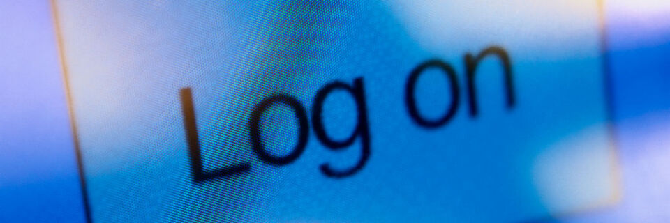 Hinsichtlich der Authentifizierung sollte eine Web-Anwendung möglichst flexibel sein. Hinsichtlich der Authentifizierung sollte eine Web-Anwendung möglichst flexibel sein.