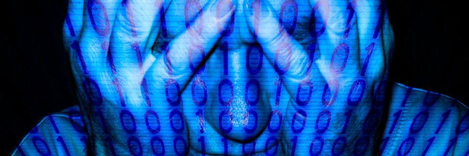 Verschlüsselungstrojaner sorgen bei IT-Verantwortlichen für mehr als nur Kopfschmerzen und können direkte Umsatzverluste zur Folge haben. Verschlüsselungstrojaner sorgen bei IT-Verantwortlichen für mehr als nur Kopfschmerzen und können direkte Umsatzverluste zur Folge haben.