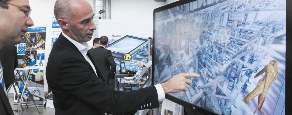 Reale und digitale Welt – wie weit die Vernetzung schon ist, zeigte Marcel Prösch von Aveva auf dem Digital Kongress 2015. Reale und digitale Welt – wie weit die Vernetzung schon ist, zeigte Marcel Prösch von Aveva auf dem Digital Kongress 2015.
