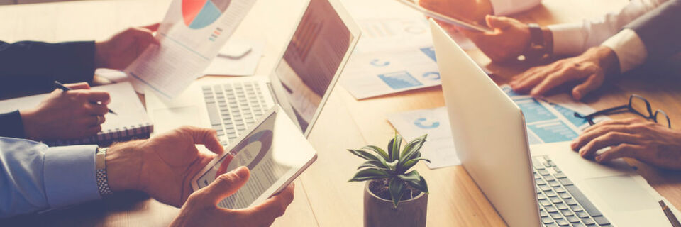 Mit der richtigen DevOps-Strategie lassen sich Ausfallzeiten minimieren und die gesamte Applikationslandschaft optimieren. Mit der richtigen DevOps-Strategie lassen sich Ausfallzeiten minimieren und die gesamte Applikationslandschaft optimieren.