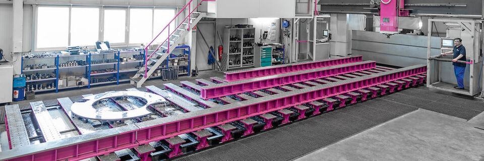 Portalfräsmaschinen Mattec eignen sich für die Fünf-Seiten-Bearbeitung von Großteilen. Ein Unternehmensberater sollte helfen, die Maschine am Markt zu etablieren. Portalfräsmaschinen Mattec eignen sich für die Fünf-Seiten-Bearbeitung von Großteilen. Ein Unternehmensberater sollte helfen, die Maschine am Markt zu etablieren.