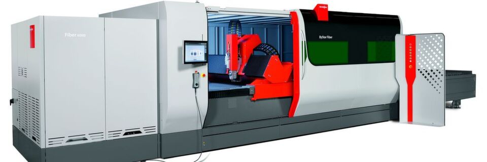 Der Faserlaser By Star Fiber von Bystronic arbeitet mit einer komplett neuen Steuerung. Damit können die Schneidprozesse auf der Maschine umfassender gemessen und ausgewertet werden. Der Faserlaser By Star Fiber von Bystronic arbeitet mit einer komplett neuen Steuerung. Damit können die Schneidprozesse auf der Maschine umfassender gemessen und ausgewertet werden.