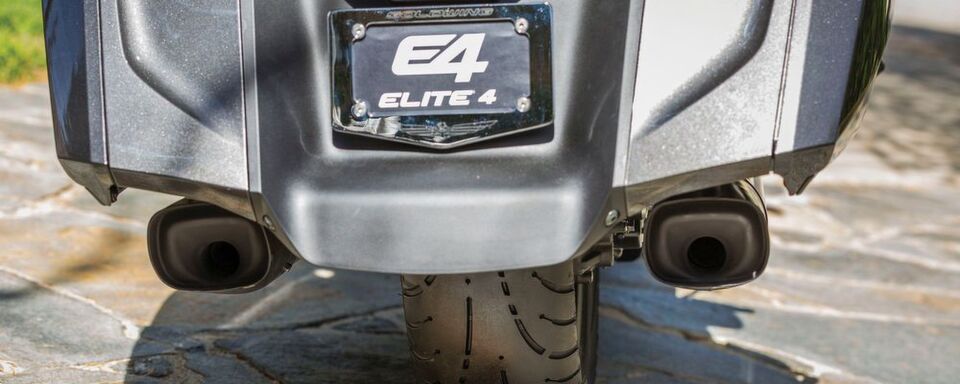 Das neue Reifenmodell Elite 4 von Dunlop verspricht eine Laufleistung von bis zu 24.000 Kilometern. Das neue Reifenmodell Elite 4 von Dunlop verspricht eine Laufleistung von bis zu 24.000 Kilometern.