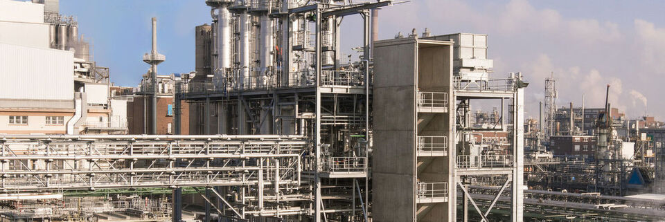 BASF betreibt Anlagen zur Polyamidproduktion in Ludwigshafen, Antwerpen sowie in Freeport/USA und im chinesischen Shanghai. BASF betreibt Anlagen zur Polyamidproduktion in Ludwigshafen, Antwerpen sowie in Freeport/USA und im chinesischen Shanghai.