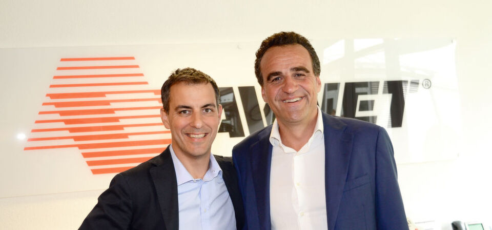 Roman Rudolf (l.), Managing Director bei Avnet TS DACH, und Marcus Adä, Vice President bei Avnet TS EMEA, treiben gemeinsam die Transformation des VADs voran. Roman Rudolf (l.), Managing Director bei Avnet TS DACH, und Marcus Adä, Vice President bei Avnet TS EMEA, treiben gemeinsam die Transformation des VADs voran.