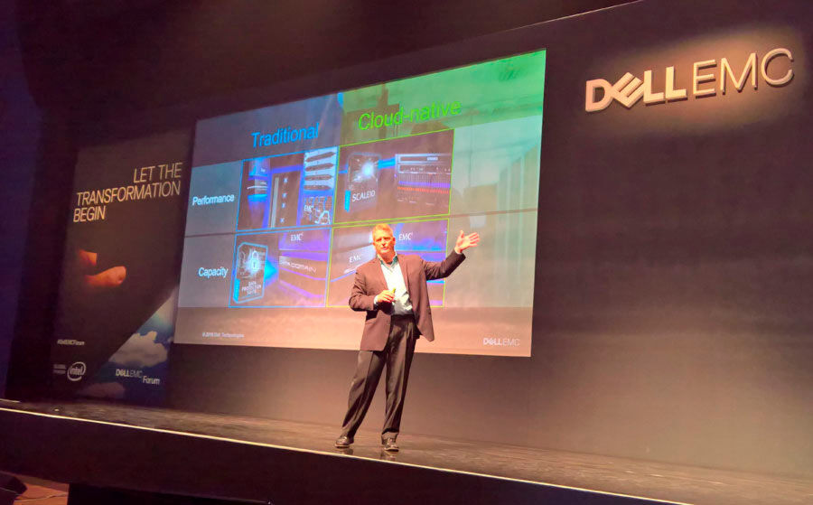 Bei der Präsentation der zukünftigen Säulen des Speichergeschäfts beschränkte sich Brian Gallagher, ex-Symmetrix-Verantwortlicher und heute Präsident der Cloud Management Division, auf die EMC-Produkte. Bei der Präsentation der zukünftigen Säulen des Speichergeschäfts beschränkte sich Brian Gallagher, ex-Symmetrix-Verantwortlicher und heute Präsident der Cloud Management Division, auf die EMC-Produkte.