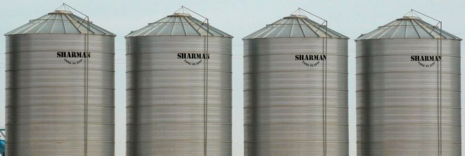 Noch stehen die Silos sauber in Reih und Glied – damit das so bleibt: Holen Sie sich Tipps von Experten! Am 15./16. November 2016 ist die Gelegenheit dafür – auf dem 10. Schüttgut-Forum in Würzburg. Noch stehen die Silos sauber in Reih und Glied – damit das so bleibt: Holen Sie sich Tipps von Experten! Am 15./16. November 2016 ist die Gelegenheit dafür – auf dem 10. Schüttgut-Forum in Würzburg.