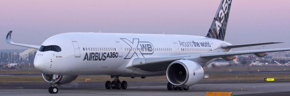 Für den A350 XWB setzt Airbus auf FDM-Drucktechnologie, um Bauteile schneller, leichter und kostengünstiger herzustellen. Für den A350 XWB setzt Airbus auf FDM-Drucktechnologie, um Bauteile schneller, leichter und kostengünstiger herzustellen.