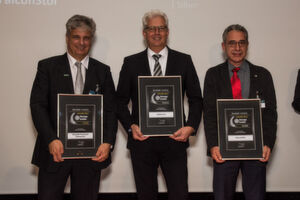 Die Gewinner des Storage-Insider Readers' Choice Award 2016 in der Kategorie Software-Defined Storage: von links nach rechts: Guido Klenner, Stefan von Dreusche und Stefan Hirsch Die Gewinner des Storage-Insider Readers' Choice Award 2016 in der Kategorie Software-Defined Storage: von links nach rechts: Guido Klenner, Stefan von Dreusche und Stefan Hirsch