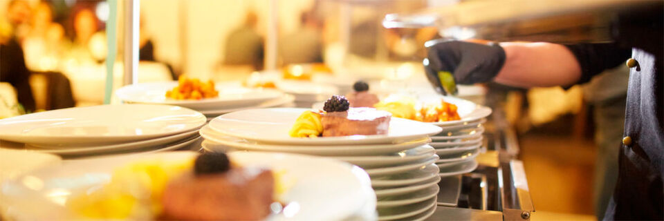 Der Gastronomie-Dienstleister L & D suchte nach einer Lösung, die interne Kommunikation zu verbessern und Informationen schneller zu teilen. Die Wahl fiel auf die Scopevisio-Lösungen CRM, PROJEKTE und TEAMWORK. Der Gastronomie-Dienstleister L & D suchte nach einer Lösung, die interne Kommunikation zu verbessern und Informationen schneller zu teilen. Die Wahl fiel auf die Scopevisio-Lösungen CRM, PROJEKTE und TEAMWORK.