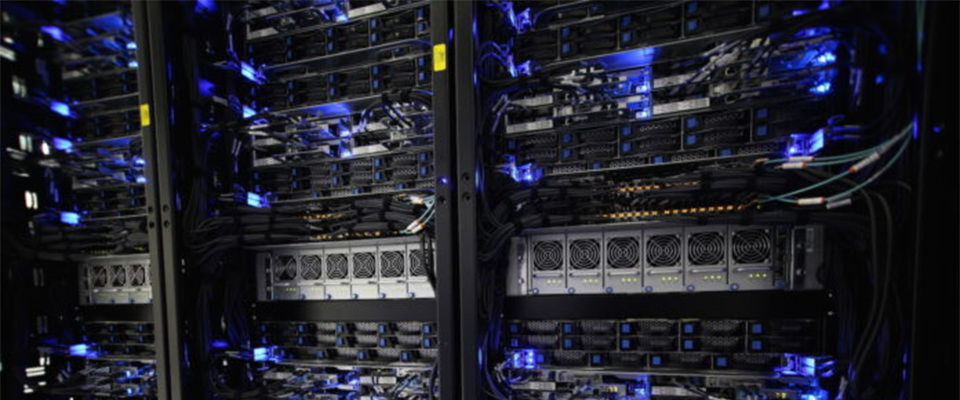 Das neue Rackspace-Rechenzentrum richtet sich an Kunden, die Managed Private Clouds und Hosting-Umgebungen nutzen möchten, mit Fokus auf vollständig verwaltete VMware-Umgebungen. Das neue Rackspace-Rechenzentrum richtet sich an Kunden, die Managed Private Clouds und Hosting-Umgebungen nutzen möchten, mit Fokus auf vollständig verwaltete VMware-Umgebungen.