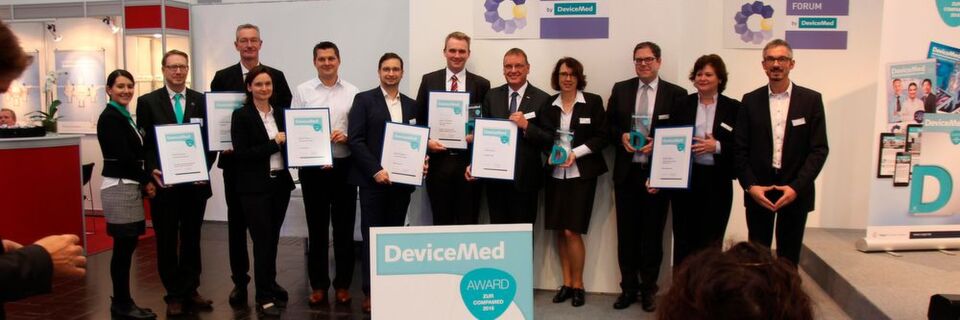 Gruppenfoto mit allen Nominierten und Siegern des Devicemed Awards zur Compamed 2016. Gruppenfoto mit allen Nominierten und Siegern des Devicemed Awards zur Compamed 2016.