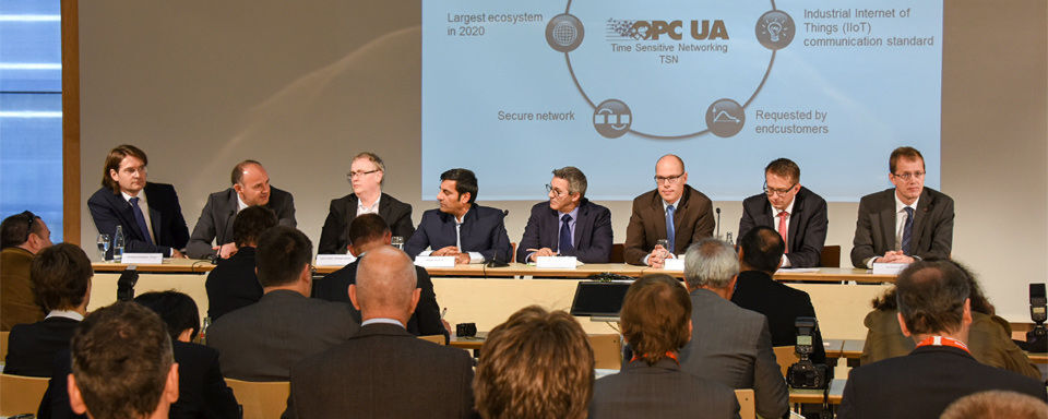 Die Unternehmen ABB, Bosch Rexroth, B&R, Cisco, General Electric, Kuka, National Instruments (NI), Parker Hannifin, Schneider Electric, SEW Eurodrive und TTTech verkündeten auf der SPS/IPC/Drives 2016 ihre Zusammenarbeit beim Kommunikations-Standard TSN. Die Unternehmen ABB, Bosch Rexroth, B&R, Cisco, General Electric, Kuka, National Instruments (NI), Parker Hannifin, Schneider Electric, SEW Eurodrive und TTTech verkündeten auf der SPS/IPC/Drives 2016 ihre Zusammenarbeit beim Kommunikations-Standard TSN.