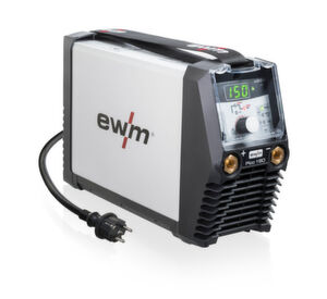 Die Pico 160 cel puls von EWM ist für alle E-Hand-Anforderungen gerüstet, wie es heißt, und bietet mit einer neuen Steuerung die Möglichkeit zur intuitiven Bedienung. Mit diesem Einhand-Bedienkonzept könnten die Funktionen über einen einzigen Knopf, auch mit Handschuhen, sicher eingestellt werden. Die Pico 160 cel puls von EWM ist für alle E-Hand-Anforderungen gerüstet, wie es heißt, und bietet mit einer neuen Steuerung die Möglichkeit zur intuitiven Bedienung. Mit diesem Einhand-Bedienkonzept könnten die Funktionen über einen einzigen Knopf, auch mit Handschuhen, sicher eingestellt werden.