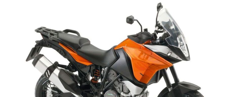 Die Reiseenduro 1190 Adventure ist eins von drei Modellen, die vom aktuellen KTM-Rückruf betroffen sind. Die Reiseenduro 1190 Adventure ist eins von drei Modellen, die vom aktuellen KTM-Rückruf betroffen sind.