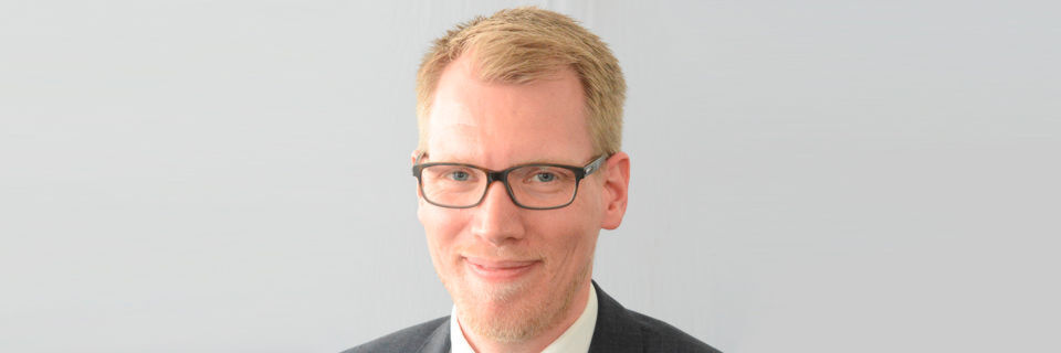 Der Autor: Philipp Lenz ist Business Intelligence Senior Consultant und bei der Adesso AG am Standort Köln tätig. Mit Beginn von Microsoft Power Pivot für Excel hat er seine Leidenschaft für diese Technologien entdeckt. Seit Mitte 2016 führt er als Gründungsmitglied auch die Microsoft Power BI Usergroup in Köln. Der Autor: Philipp Lenz ist Business Intelligence Senior Consultant und bei der Adesso AG am Standort Köln tätig. Mit Beginn von Microsoft Power Pivot für Excel hat er seine Leidenschaft für diese Technologien entdeckt. Seit Mitte 2016 führt er als Gründungsmitglied auch die Microsoft Power BI Usergroup in Köln.