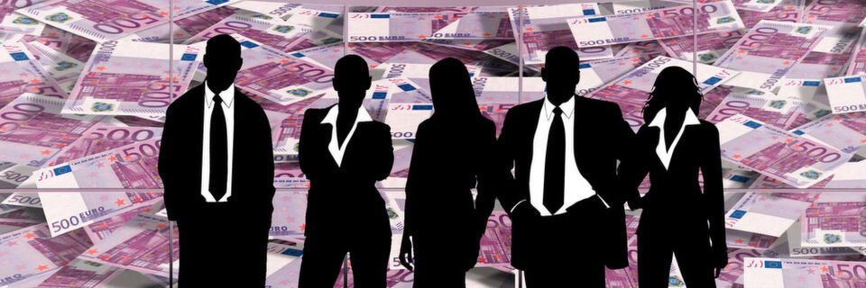 CEO-Fraud betrifft sowohl große Konzerne wie auch mittelständische Unternehmen. Ein erfolgreicher Betrug kann existenzgefährdend sein. CEO-Fraud betrifft sowohl große Konzerne wie auch mittelständische Unternehmen. Ein erfolgreicher Betrug kann existenzgefährdend sein.