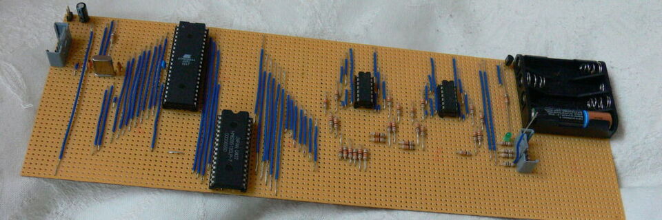 Urvater des Rapberry Pi: Der Prototyp von 2006 taktete gerade mal mit 22,1 MHz Urvater des Rapberry Pi: Der Prototyp von 2006 taktete gerade mal mit 22,1 MHz