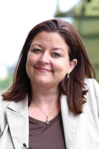 Sandra Schubert ist eine erfahrene Expertin für Verkauf und Positive Psychologie. Sandra Schubert ist eine erfahrene Expertin für Verkauf und Positive Psychologie.