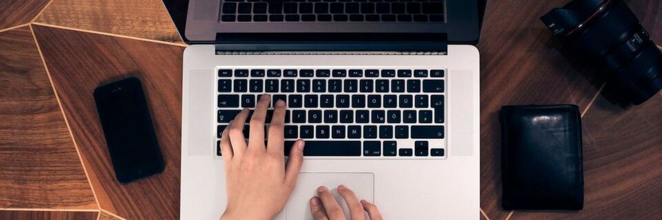 Immer mehr B2B-Kunden kaufen nach dem ROPO-Prinzip ein: Research Online, Purchase Offline. ROPO-Kunden sind nicht online oder offline unterwegs, sondern beides. Immer mehr B2B-Kunden kaufen nach dem ROPO-Prinzip ein: Research Online, Purchase Offline. ROPO-Kunden sind nicht online oder offline unterwegs, sondern beides.